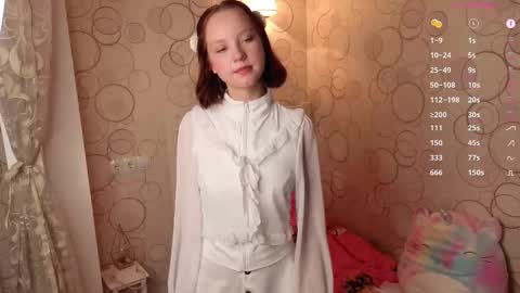Snapshot of maisiemiller chatting on 15, 10, 2025 Maisie online show from 15, 10, 2025