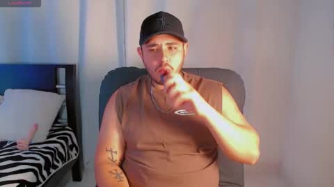 Snapshot of maison_xmed chatting on 3, 3, 2026 maison_xmed online show from 3, 3, 2026