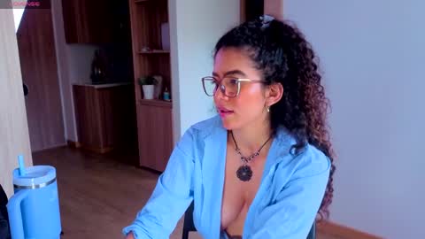 Snapshot of maithe_perroni chatting on 27, 4, 2026 Lauu online show from 27, 4, 2026
