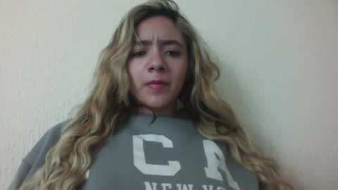 majo_gomezz online show from 28, 11, 2025