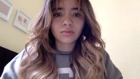 Snapshot of majo_gomezz chatting on 7, 6, 2026 majo_gomezz online show from 7, 6, 2026