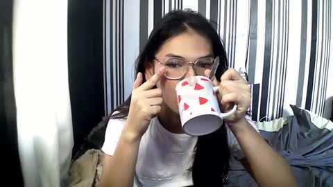 Snapshot of makekeanacum chatting on 8, 3, 2025 SWEET KEANA online show from 8, 3, 2025