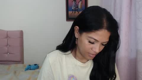 MAKENNAA online show from 15, 4, 2026