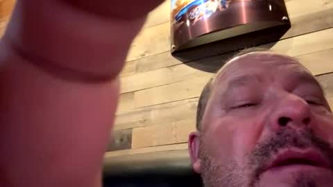 makeyousquirt1969 online show from 5, 2, 2026