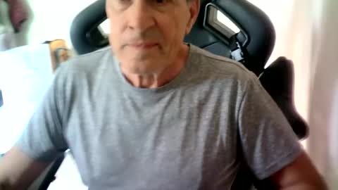 Snapshot of makis8989 chatting on 27, 5, 2026 makis8989 online show from 27, 5, 2026