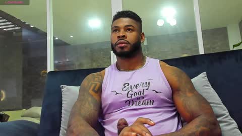 Snapshot of makonneen chatting on 12, 12, 2024 Makonnen online show from 12, 12, 2024