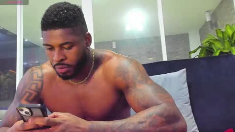 Snapshot of makonneen chatting on 15, 12, 2024 Makonnen online show from 15, 12, 2024