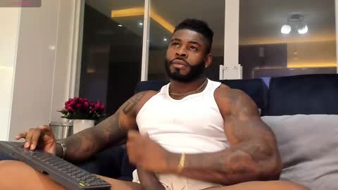 Snapshot of makonneen chatting on 7, 3, 2025 Makonnen online show from 7, 3, 2025