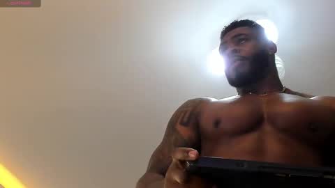 Snapshot of makonneen chatting on 10, 3, 2025 Makonnen online show from 10, 3, 2025