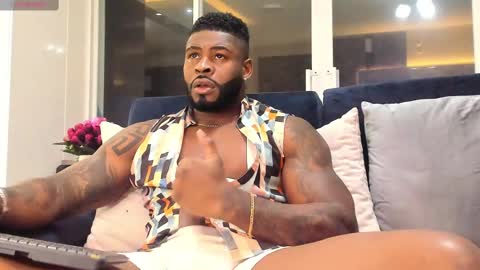 Snapshot of makonneen chatting on 12, 3, 2025 Makonnen online show from 12, 3, 2025