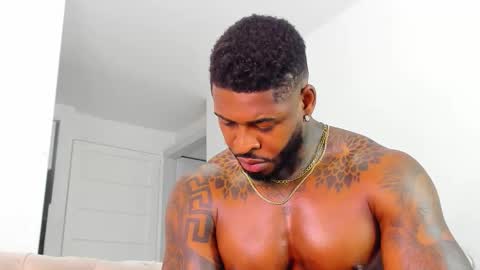 Snapshot of makonneen chatting on 25, 11, 2025 Makonnen online show from 25, 11, 2025