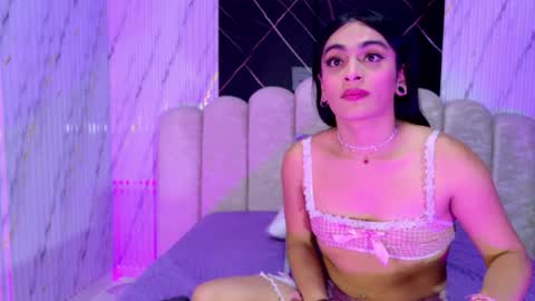 Snapshot of malaia_thompson_ chatting on 4, 5, 2026 malaia thompson online show from 4, 5, 2026