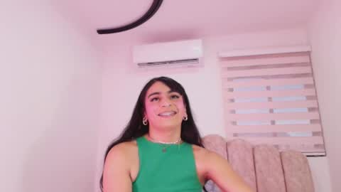 Snapshot of malaia_thompson_ chatting on 24, 5, 2026 malaia thompson online show from 24, 5, 2026