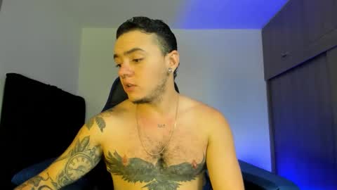 Snapshot of male_pussy chatting on 26, 9, 2025 ADAM online show from 26, 9, 2025