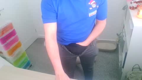 malecamslave18 online show from 19, 12, 2025