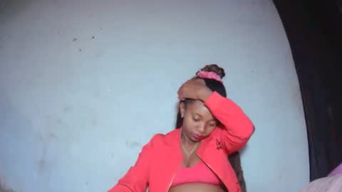 malinah01 online show from 22, 9, 2025