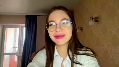 Snapshot of malisacorpeno chatting on 3, 6, 2026 Phoebe online show from 3, 6, 2026