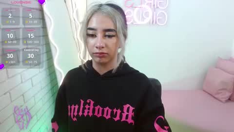 Malory  online show from 16, 11, 2025