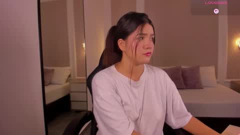 Snapshot of malu_03x chatting on 19, 12, 2025 M A L U online show from 19, 12, 2025