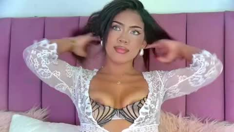 Snapshot of mami_natacha19x chatting on 8, 1, 2025 nati online show from 8, 1, 2025