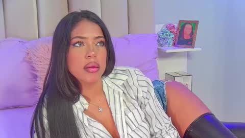 Snapshot of mami_natacha19x chatting on 22, 10, 2025 nati online show from 22, 10, 2025