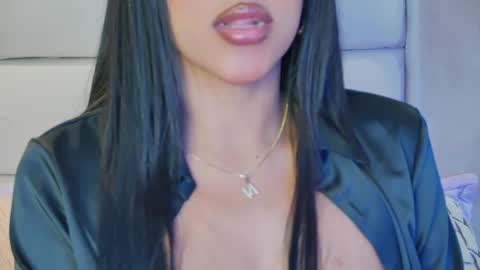 Snapshot of mami_natacha19x chatting on 22, 11, 2025 nati online show from 22, 11, 2025