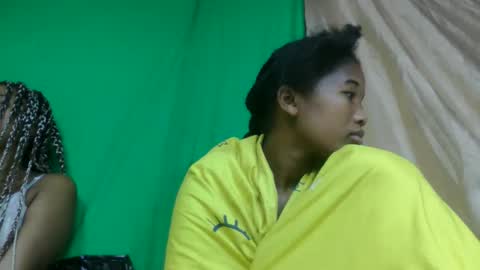 Snapshot of mamieriela chatting on 15, 2, 2026 mamieriela online show from 15, 2, 2026