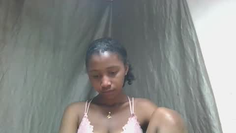 Snapshot of mamieriela chatting on 12, 4, 2026 mamieriela online show from 12, 4, 2026