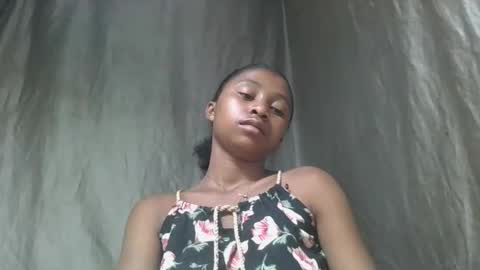 Snapshot of mamieriela chatting on 13, 4, 2026 mamieriela online show from 13, 4, 2026