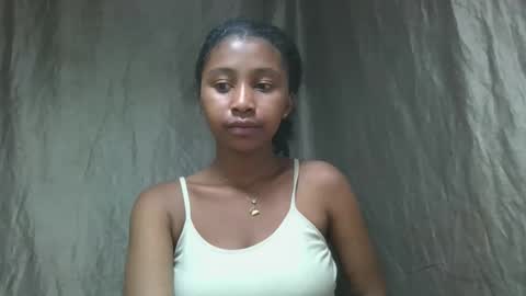 Snapshot of mamieriela chatting on 14, 4, 2026 mamieriela online show from 14, 4, 2026