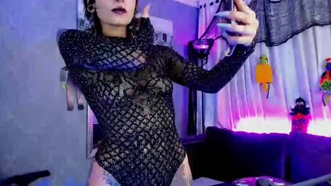   online show from 29, 10, 2025