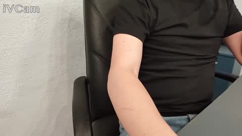 Snapshot of man_liketostroke chatting on 7, 6, 2026 Al online show from 7, 6, 2026