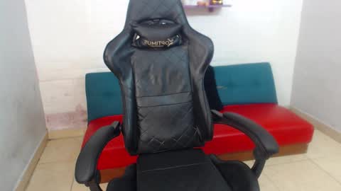 man_san11 online show from 15, 11, 2025