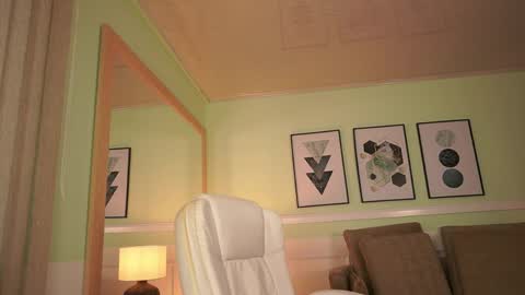 Mandy Collins online show from 6, 4, 2026