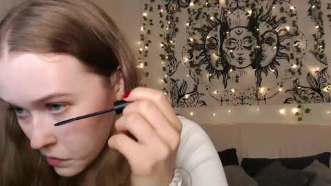 Snapshot of mandymilson chatting on 18, 10, 2025 Mandy online show from 18, 10, 2025