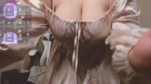 manic_pixie_ online show from 15, 11, 2025