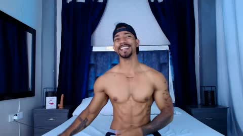 Manolo Hot 1 online show from 24, 1, 2025