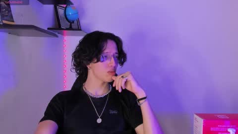 Manuel online show from 15, 11, 2025