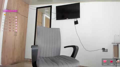 manucute 23  online show from 24, 2, 2025