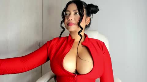 Snapshot of manuela_anderson chatting on 5, 10, 2025 MANUELA online show from 5, 10, 2025