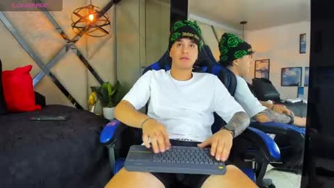 Snapshot of manuelr77 chatting on 3, 5, 2026 Manuel online show from 3, 5, 2026