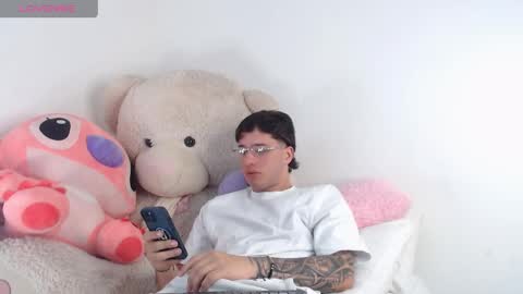 Snapshot of manuelr77 chatting on 15, 5, 2026 Manuel online show from 15, 5, 2026
