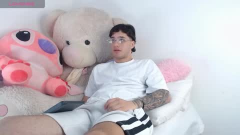 Snapshot of manuelr77 chatting on 16, 5, 2026 Manuel online show from 16, 5, 2026