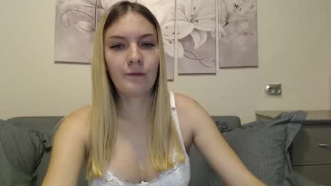 Snapshot of manyamania chatting on 7, 11, 2025 Prosto Maria online show from 7, 11, 2025