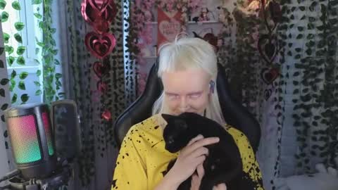 Sasha online show from 6, 4, 2026