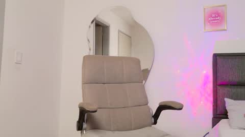     online show from 10, 3, 2025