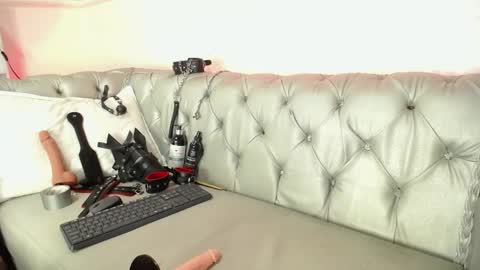 Mara  online show from 17, 4, 2026