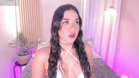 Snapshot of mara_brooks chatting on 13, 11, 2025 Mara online show from 13, 11, 2025