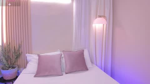 Snapshot of mara_brooks chatting on 15, 11, 2025 Mara online show from 15, 11, 2025