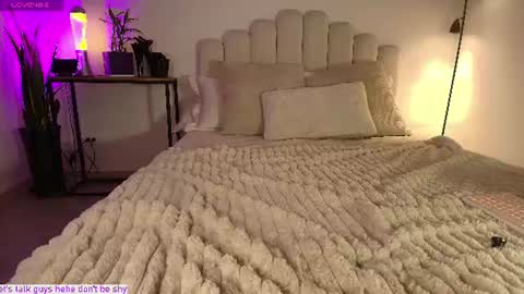 Mara Santoro online show from 27, 6, 2026